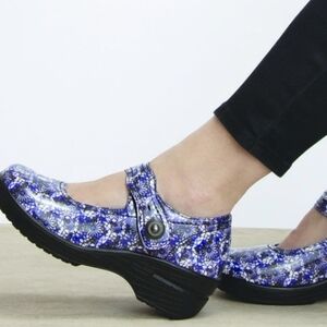 Easy Street Easy Works Mary Jane Clogs Black & Purple Flowers Size 9